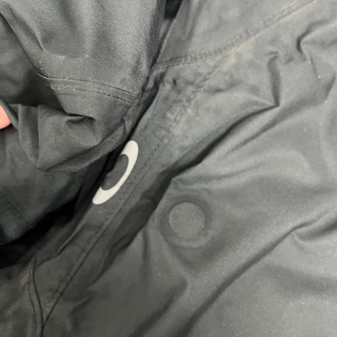 오클리 아이콘 로고 신슐레이트 테크 후드 점퍼 자켓 블랙 상품이미지7