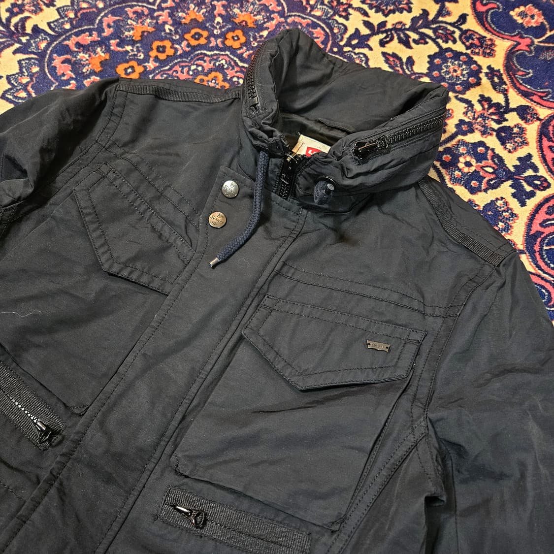 리바이스 피그먼트 블랙 멀티포켓 사파리 나일론 자켓 상품이미지3