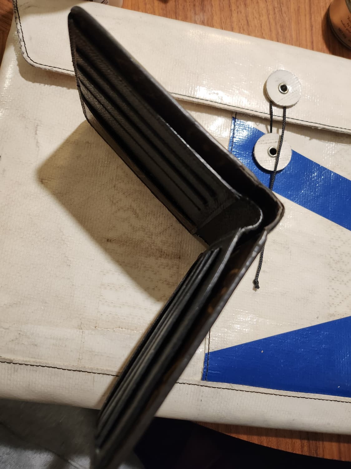 루이비통 마카사르 멀티플 월렛 상품이미지4