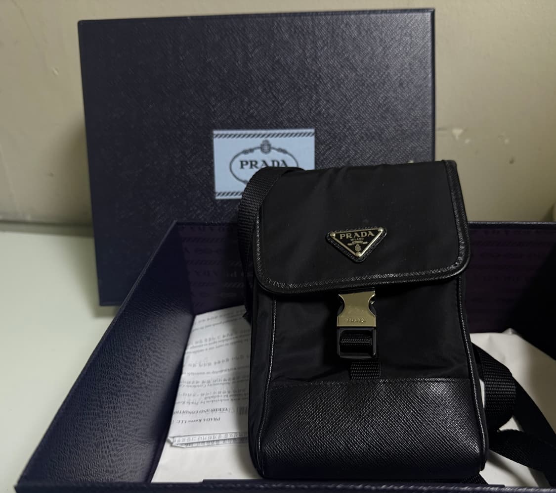 프라다 리나일론 크로스백 폰홀더백 상품이미지3