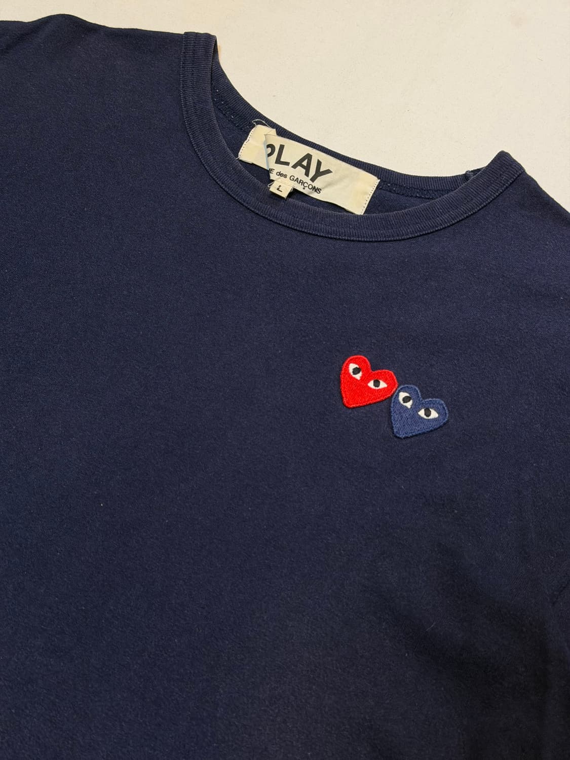 꼼데가르송 플레이 더블하트 반팔 티셔츠 네이비 상품이미지2