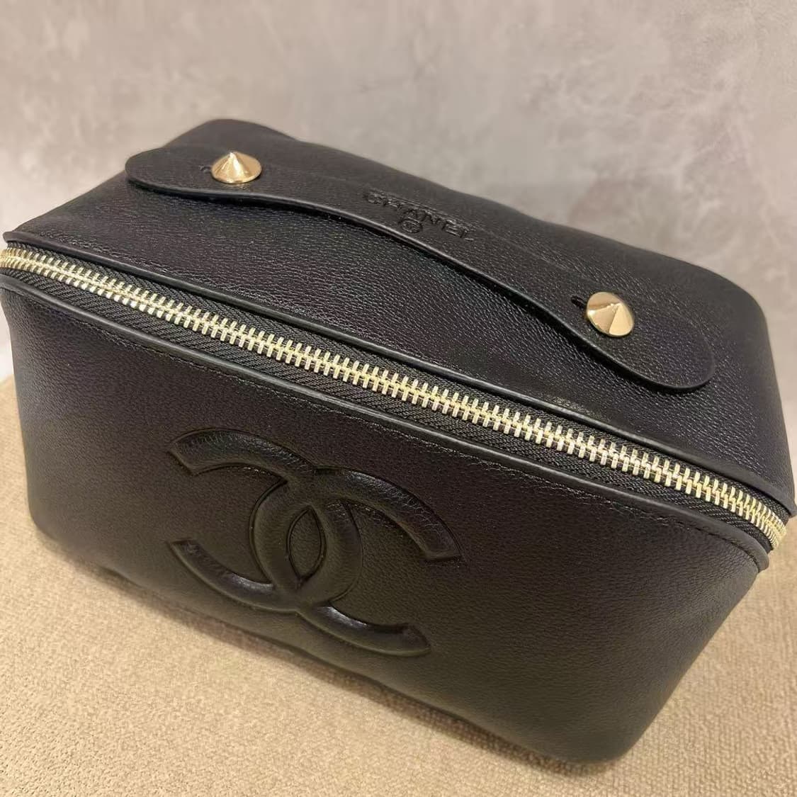 샤넬 블랙 파우치백 상품이미지2