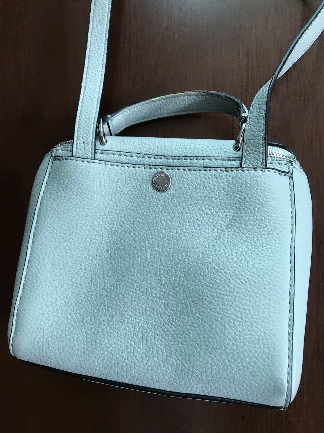 캘빈클라인 라이트 그레이 크로스백 상품이미지2