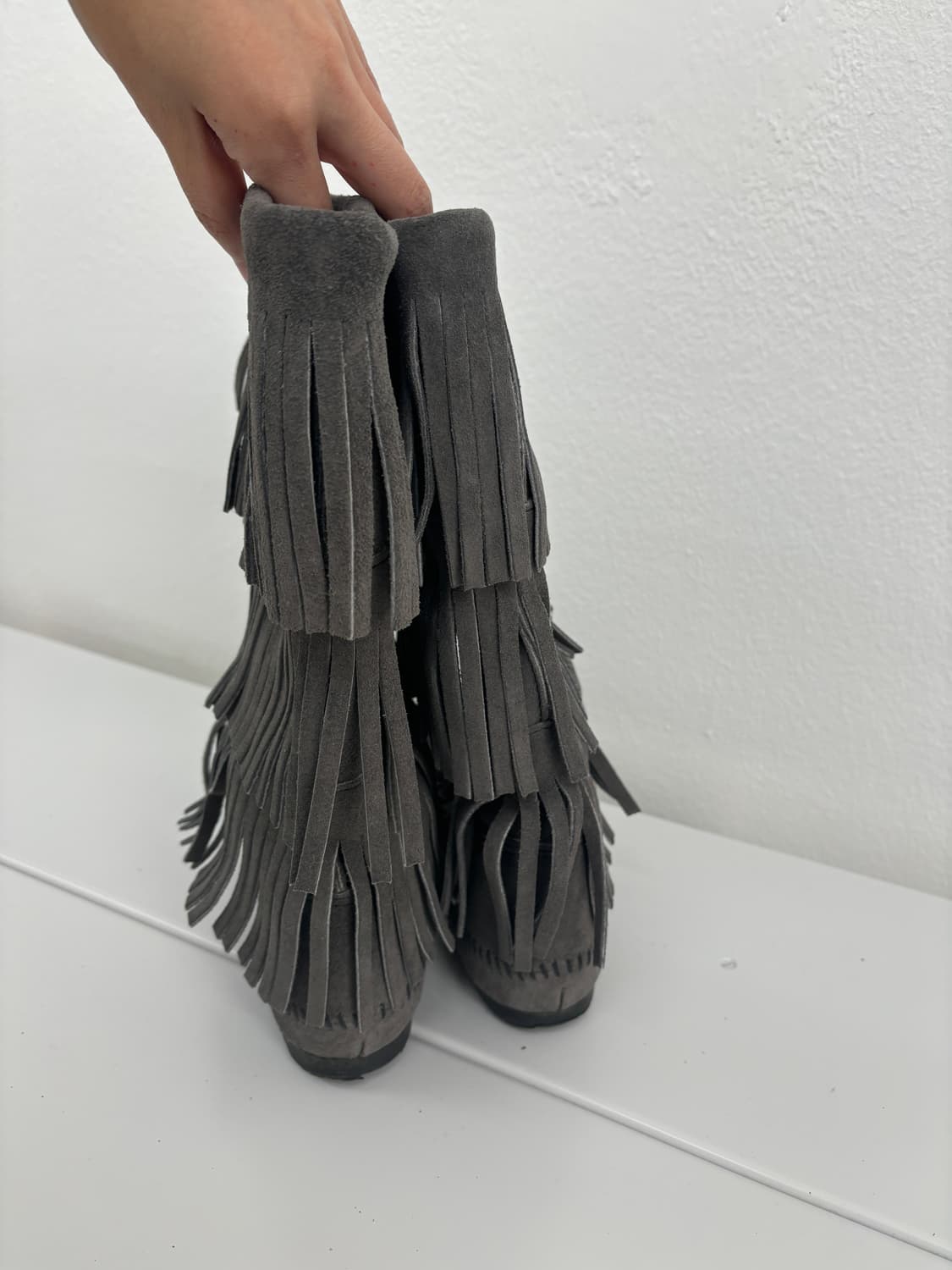 Minnetonka 프린지 부츠 스웨이드 상품이미지4