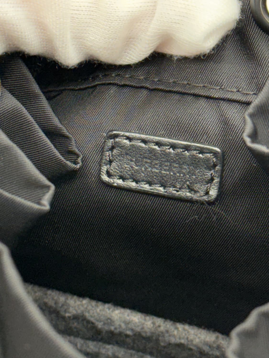 [OS] 버버리 포이베 나일론 버킷백 상품이미지7