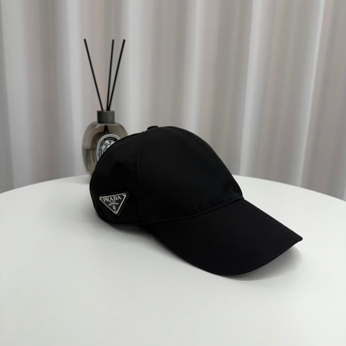 [S] 프라다 리나일론 볼캡 상품이미지1