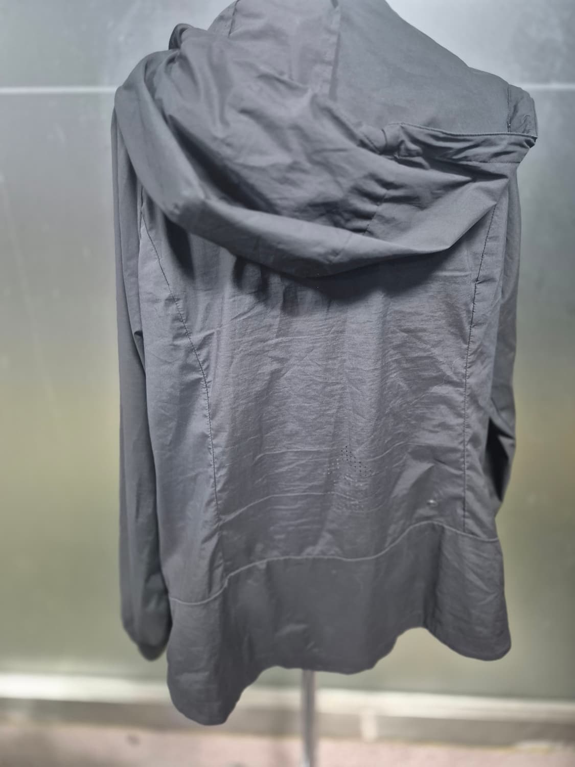 노스페이스 바람막이 블랙 여성용 상품이미지2