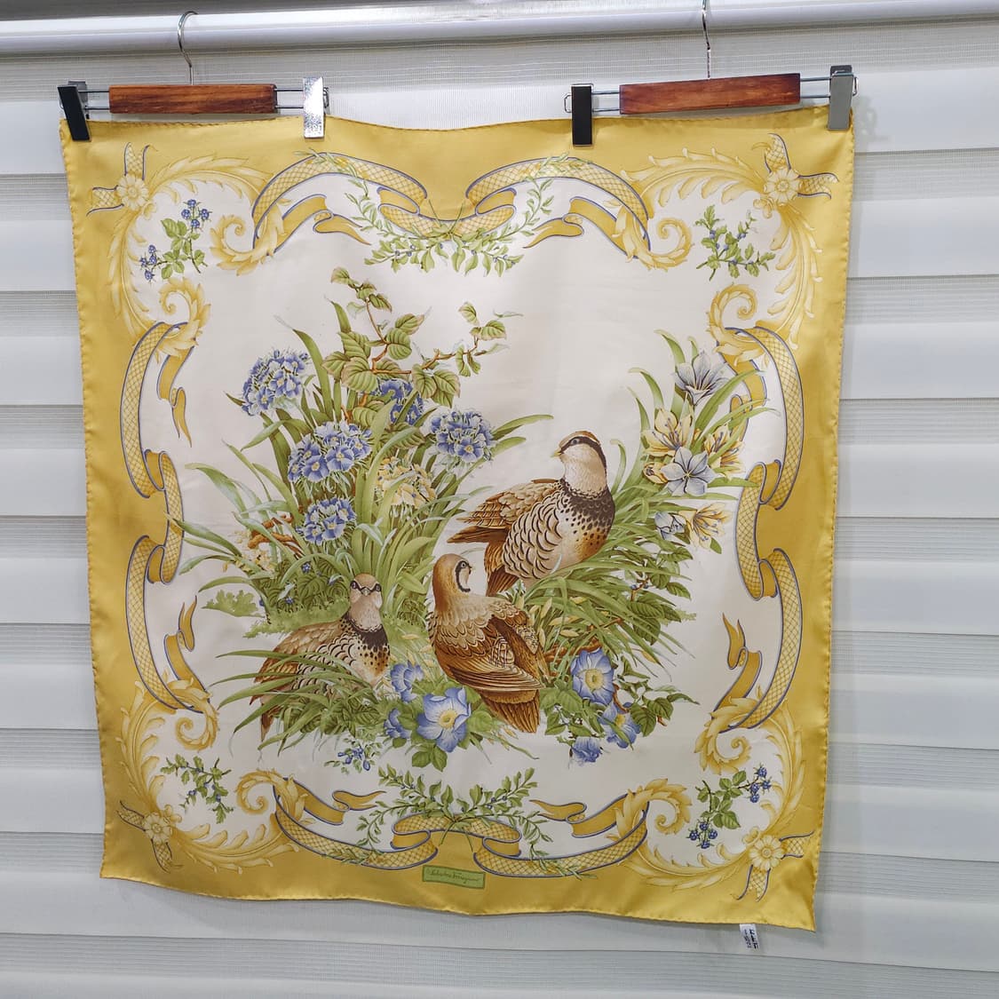 빈티지 페레가모 실크 스카프 상품이미지1