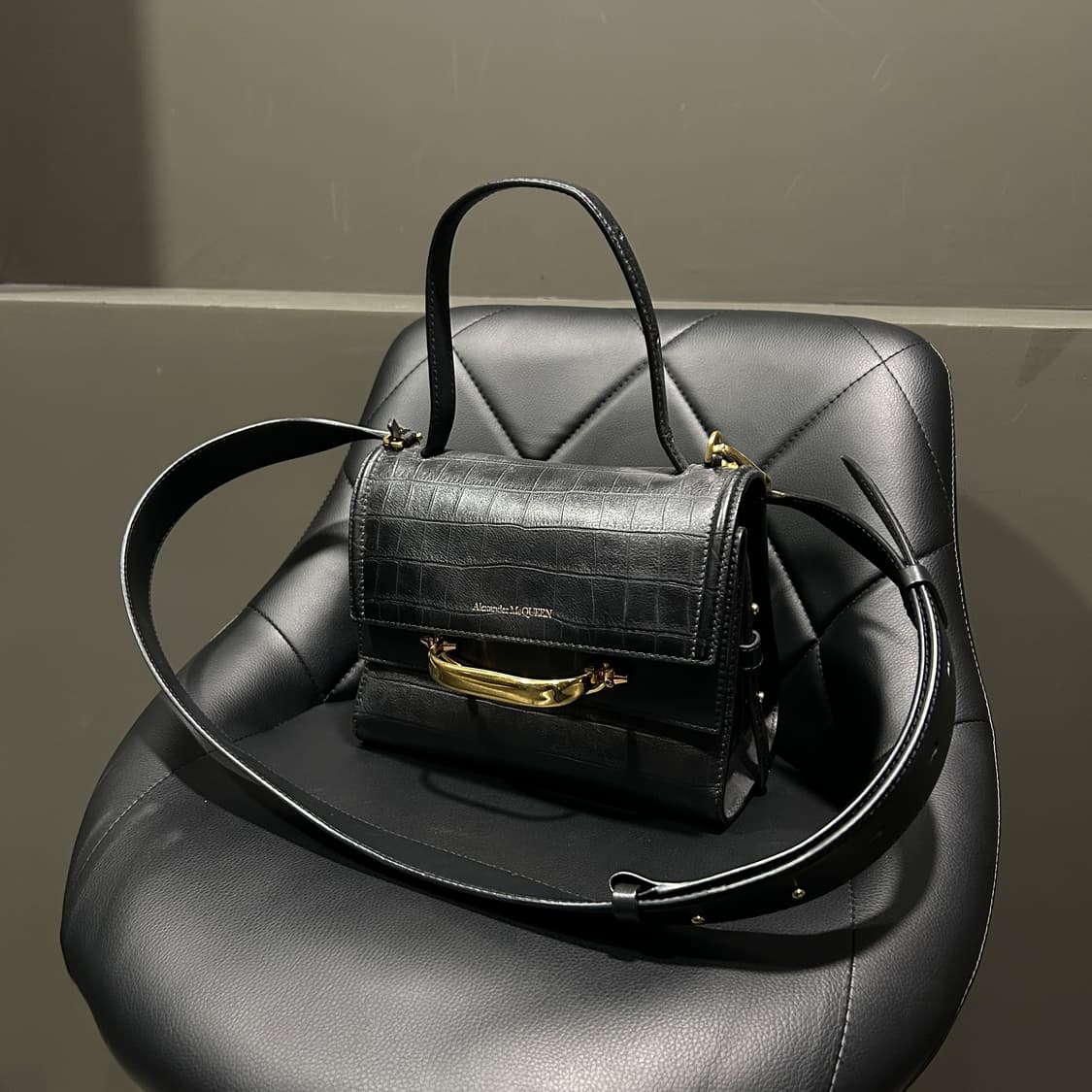 알렉산더 맥퀸 크록 더스토리 크로스백 상품이미지1