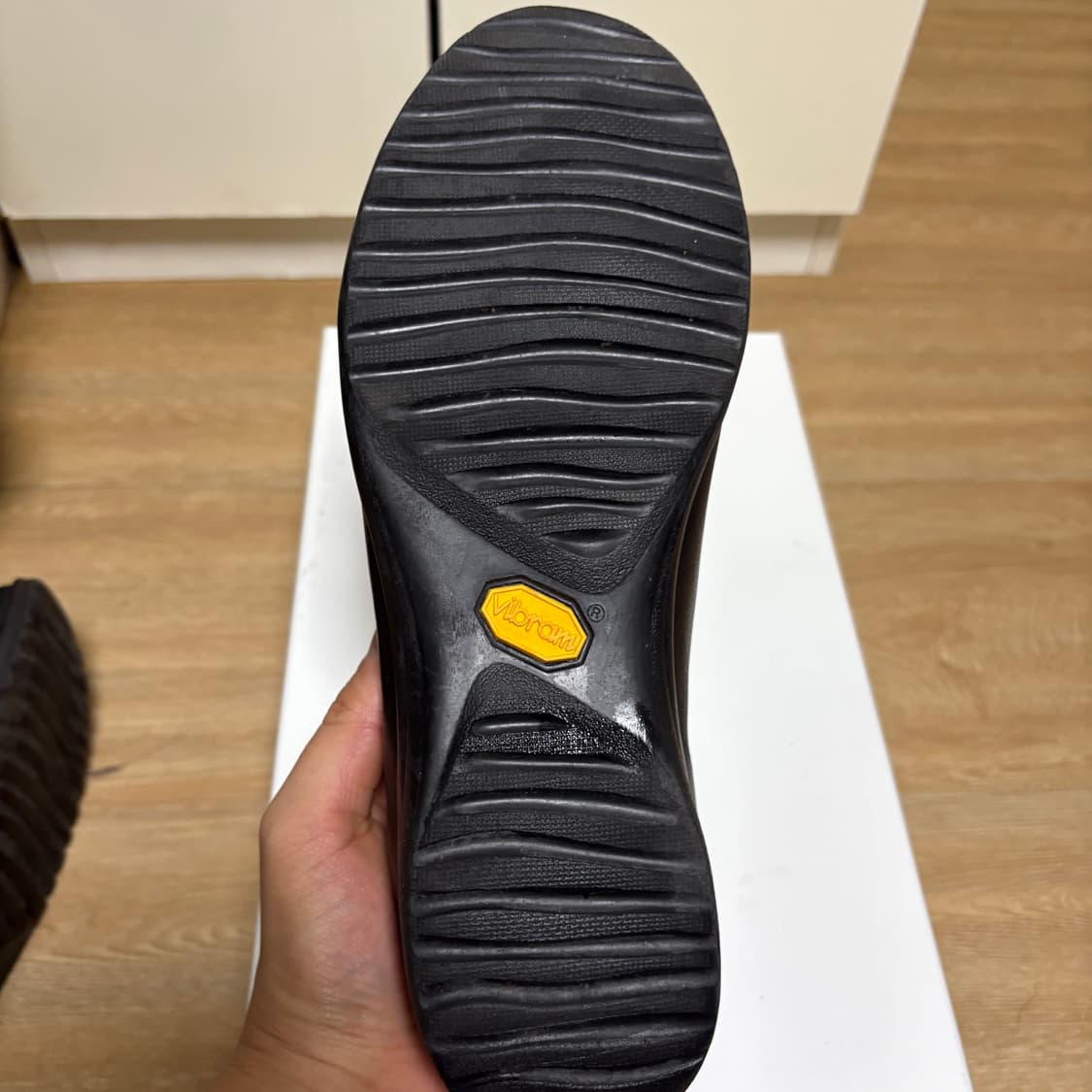 아모멘토 비브람 스니커즈 7(255~265) 상품이미지3