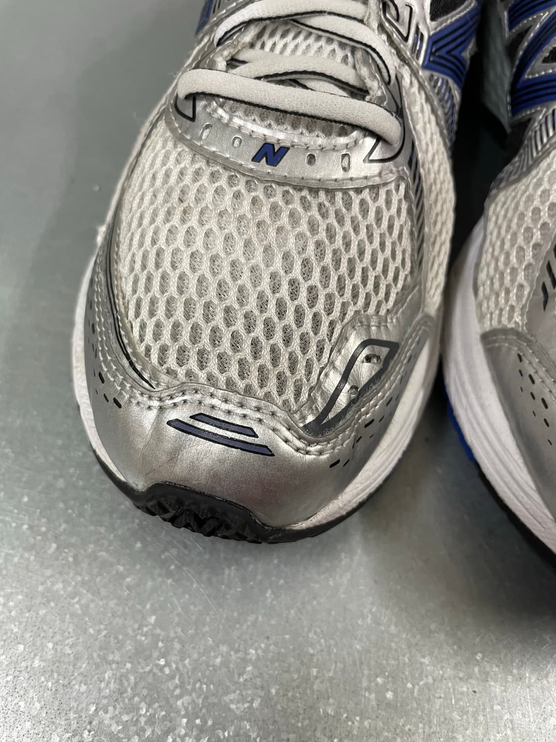 뉴발란스 860v2 메탈릭 실버 285 상품이미지7