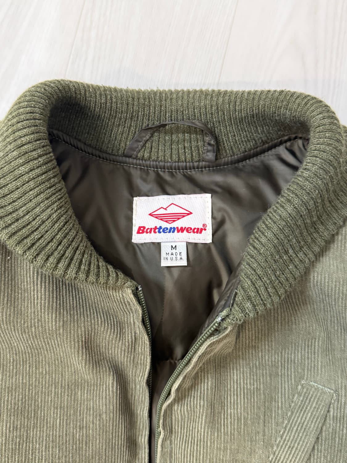 Battenwear 바튼웨어 올리브 색상 코듀로이 다운자켓 상품이미지2