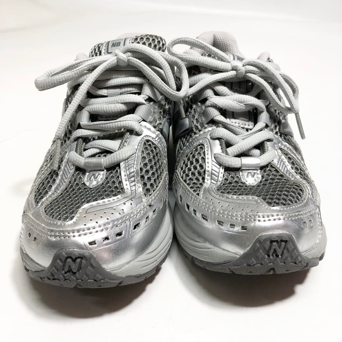 뉴발란스 1906R 실버 235 상품이미지3