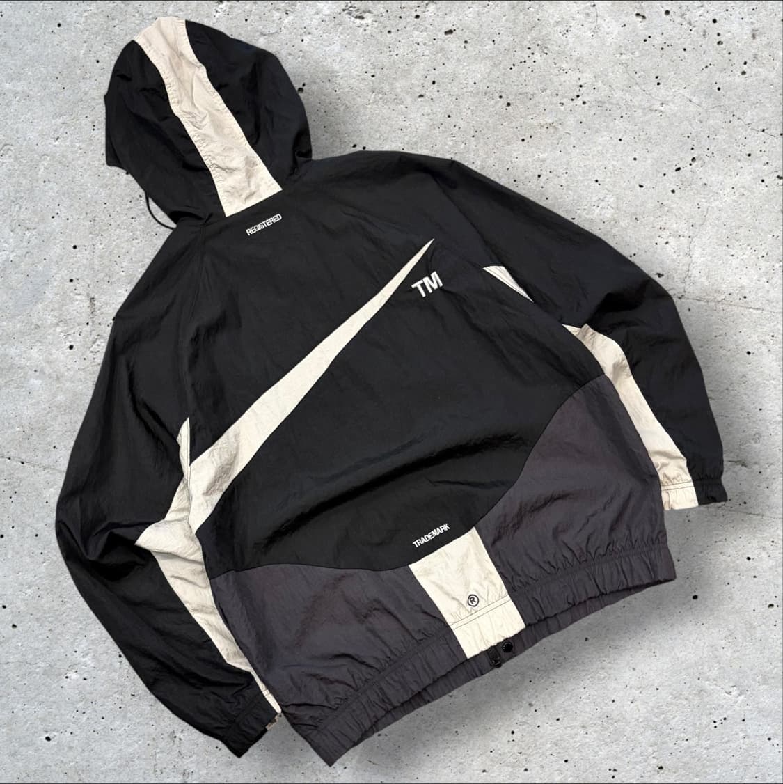 [L] 나이키 라인드 빅스우시 우븐 바람막이 블랙 D389 상품이미지2