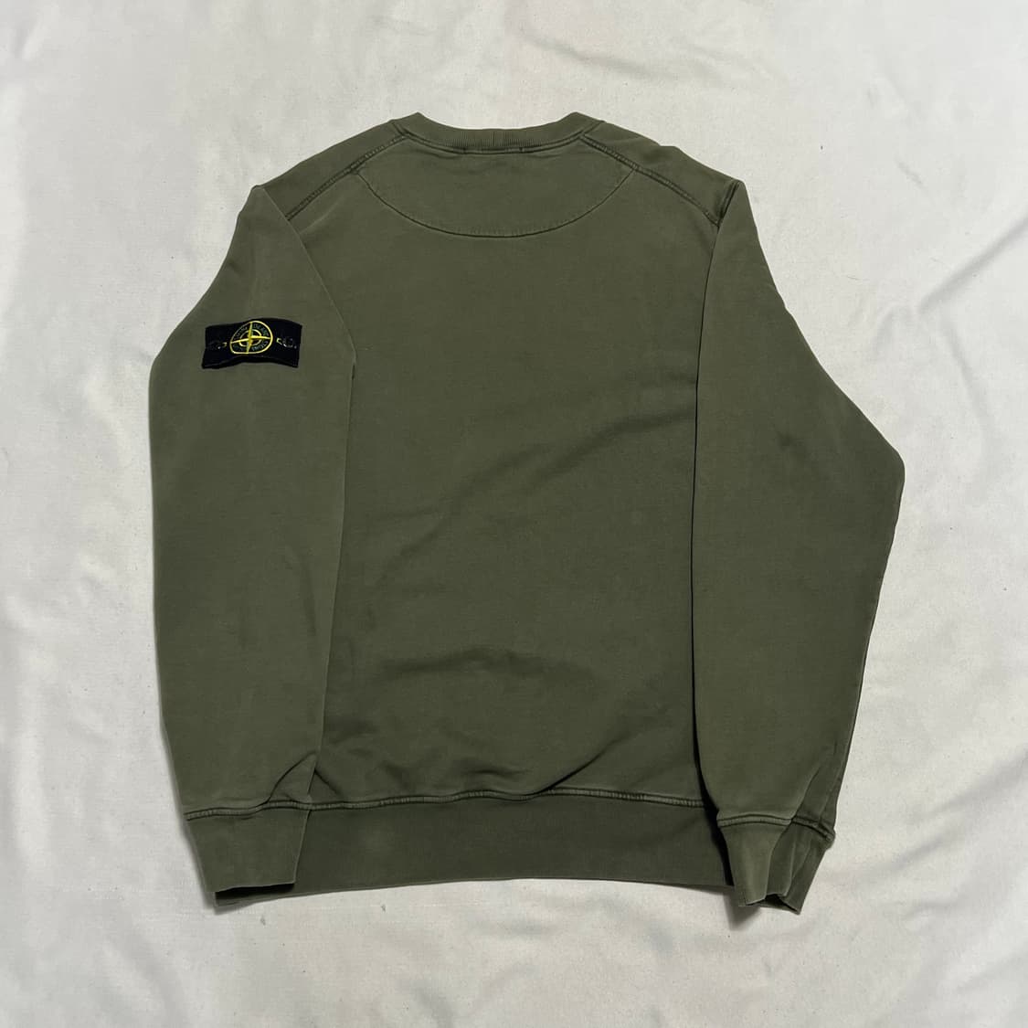 XL 스톤아일랜드 와펜 패치 카키 맨투맨 상품이미지3