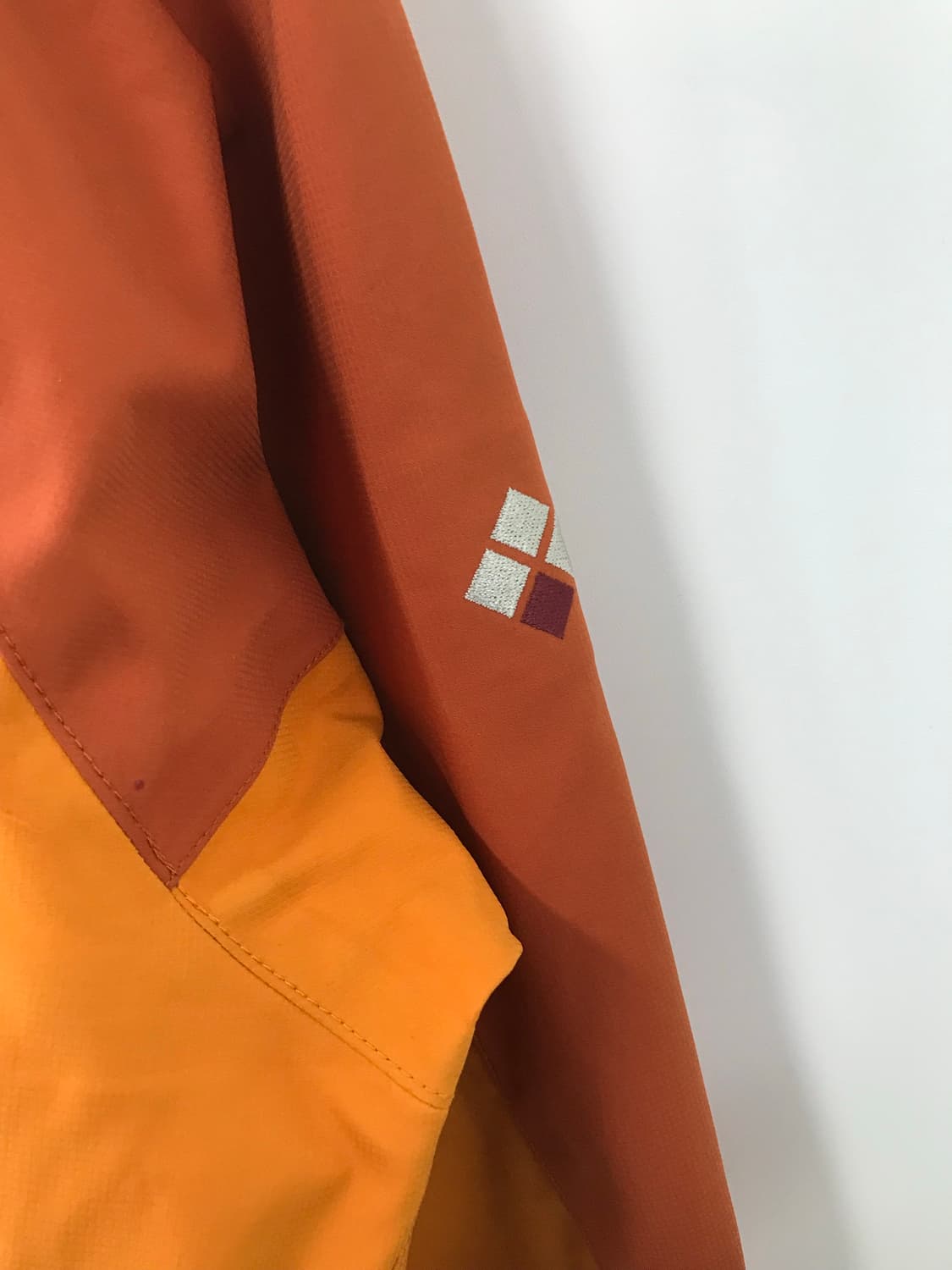 몽벨 고어텍스 소프트쉘 코프코어 투웨이 자켓 상품이미지5