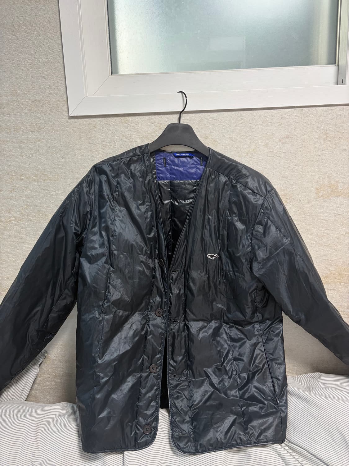 네이더스 구스다운 경량패딩 네이비 유광 5 상품이미지1