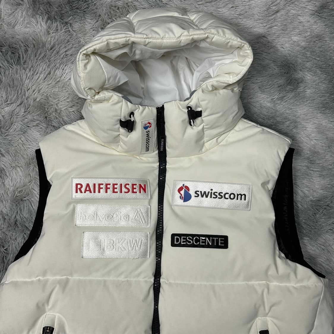 데상트 아우디 레플리카 덕다운 패딩조끼 L 상품이미지2