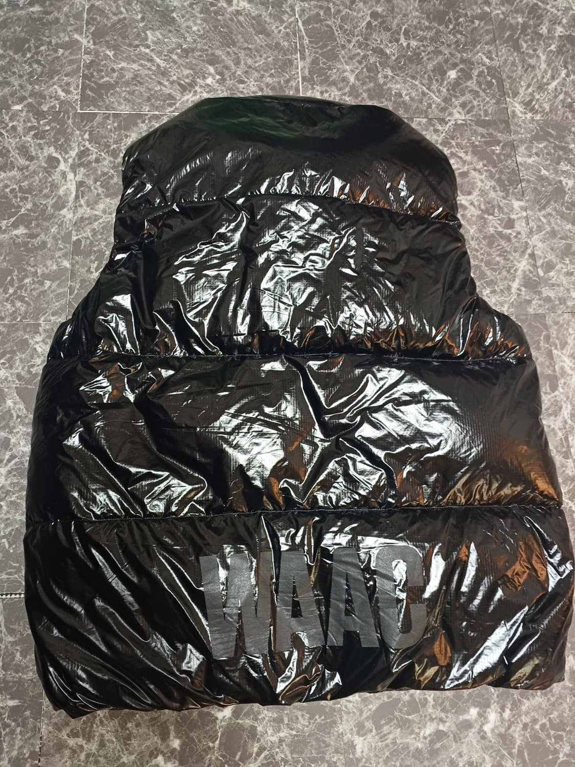 왁(WAAC) 하이글로시 다운 베스트(정가245,000) 상품이미지6