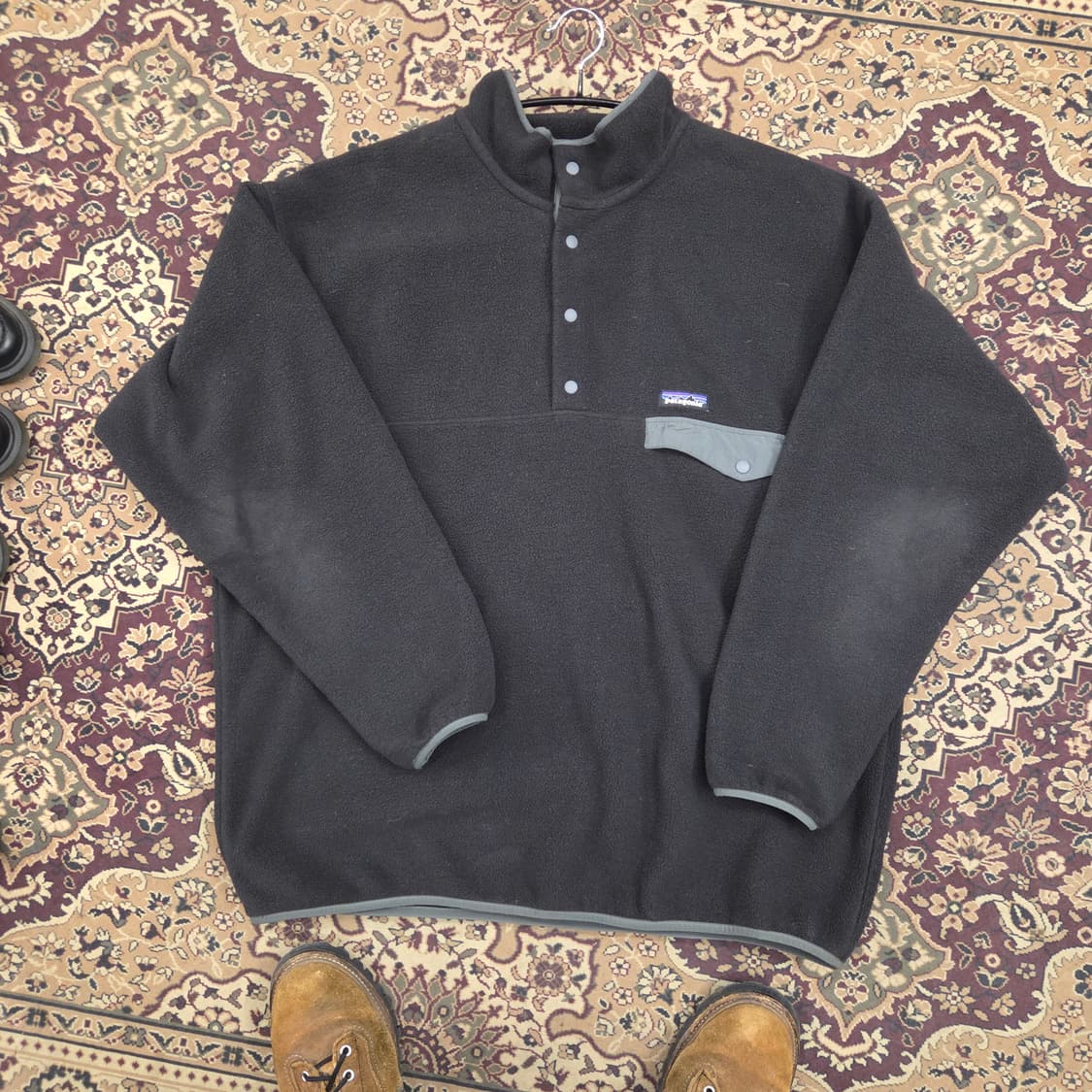 파타고니아 신칠라 블랙 포지 그레이 xxl 헤비웨이트 상품이미지1