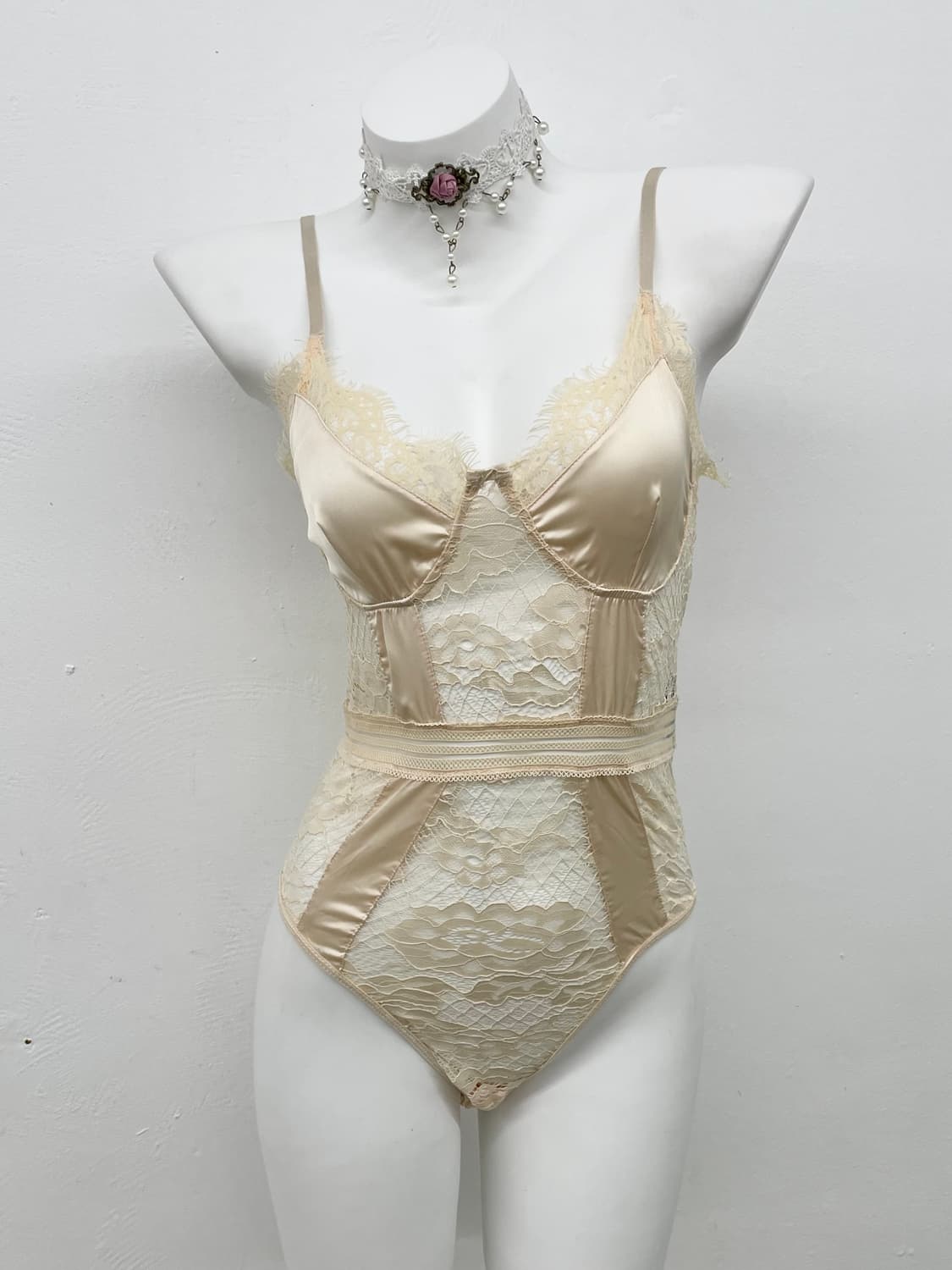 브리저튼 레이스 바디수트 상품이미지1