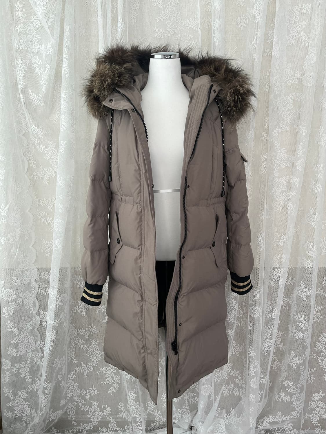 55) 에고이스트 덕다운 폭스퍼 패딩 베이지 상품이미지7