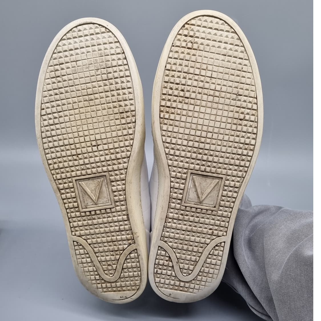 루이바통 레더 남성스니커즈 실사이즈275 상품이미지3