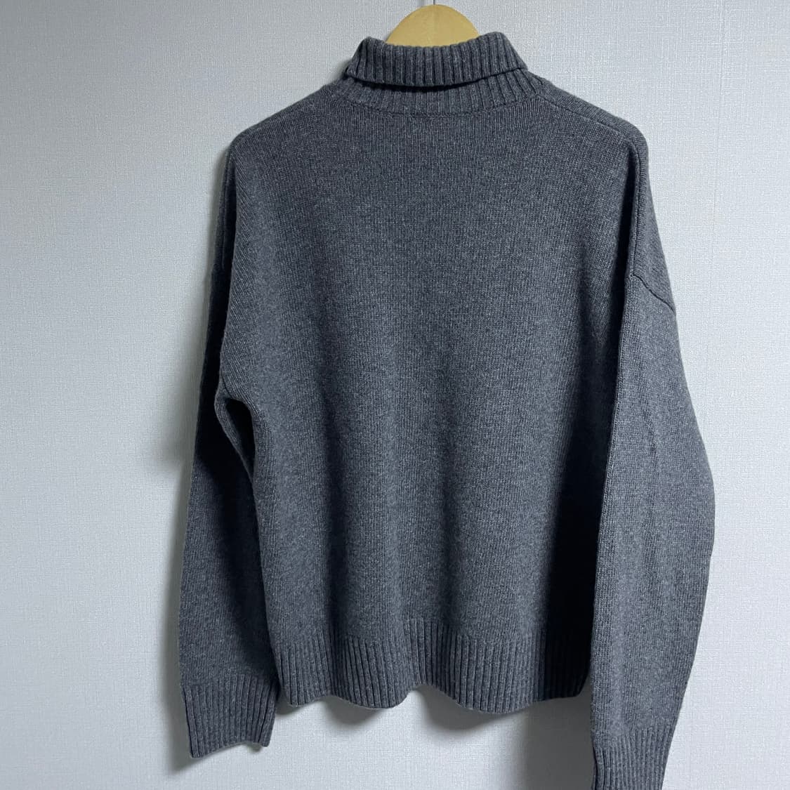 AMI 아미 빅하트 로고 터틀넥오버핏 니트 L (105 상품이미지2