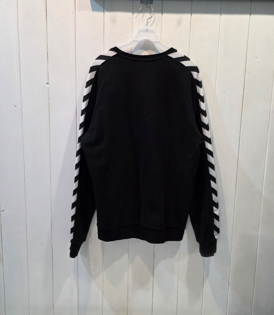 험멜 맨투맨 "HUMMEL" 상품이미지2