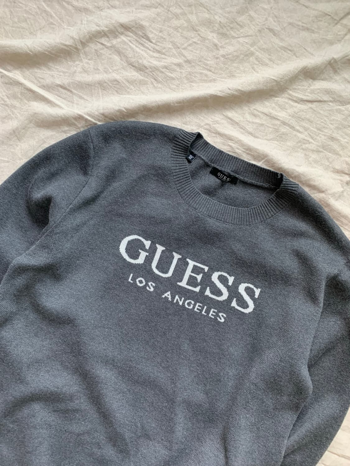 게스 중앙 로고 차콜 니트 상품이미지5