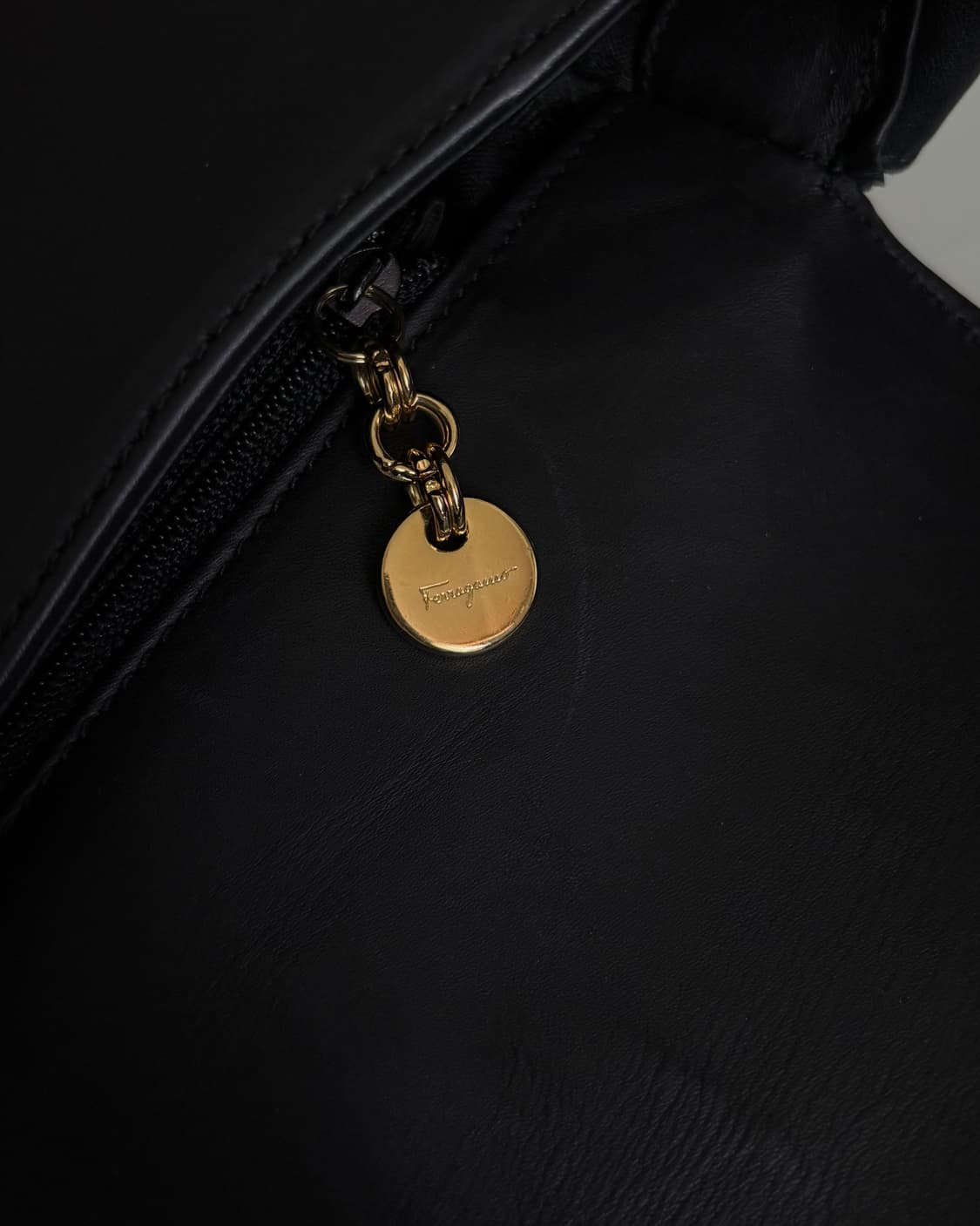 Ferragamo 페라가모 간치니 숄더백 금장 상품이미지10