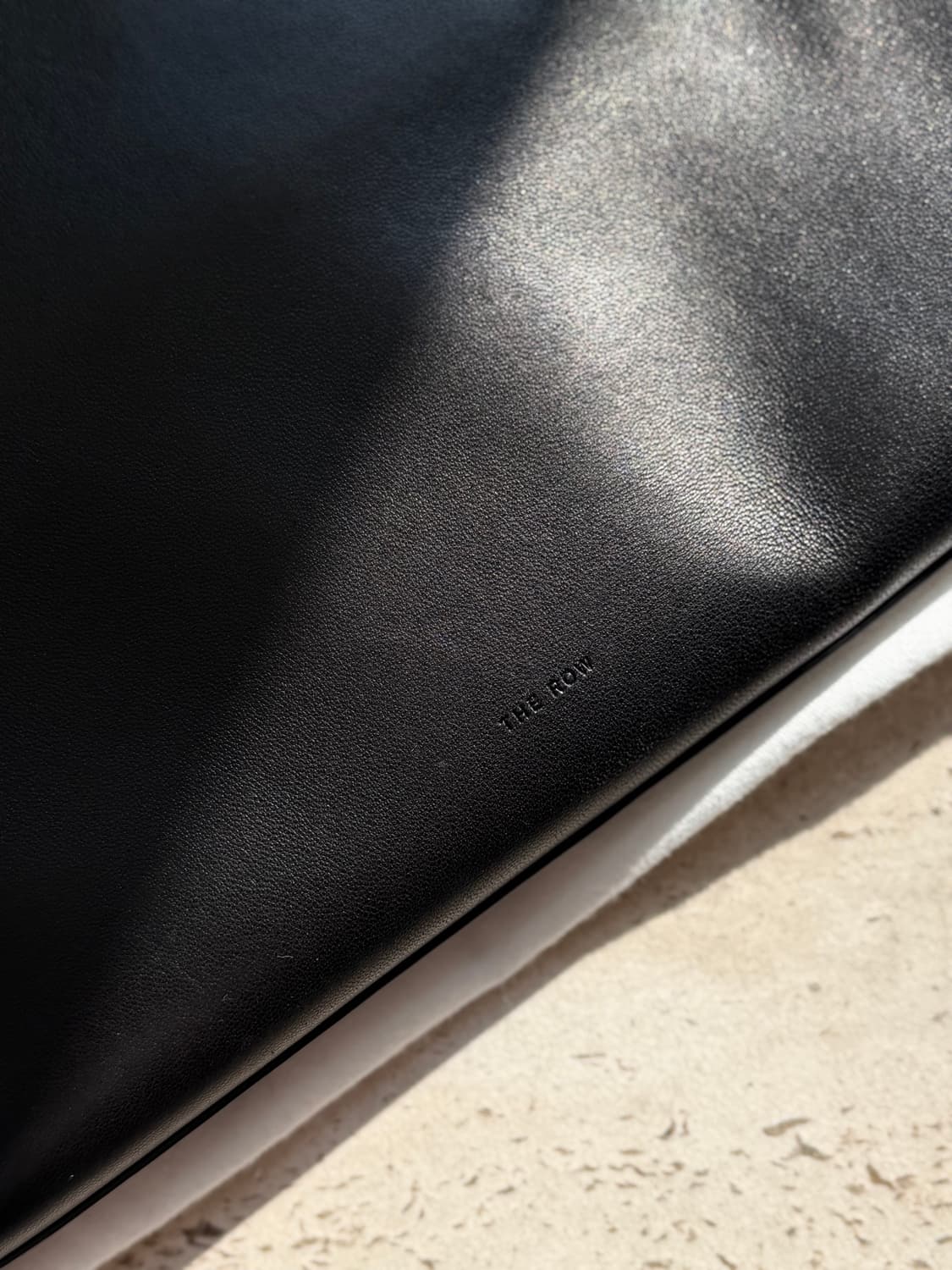 THE ROW   Flat Tote in leather 상품이미지4