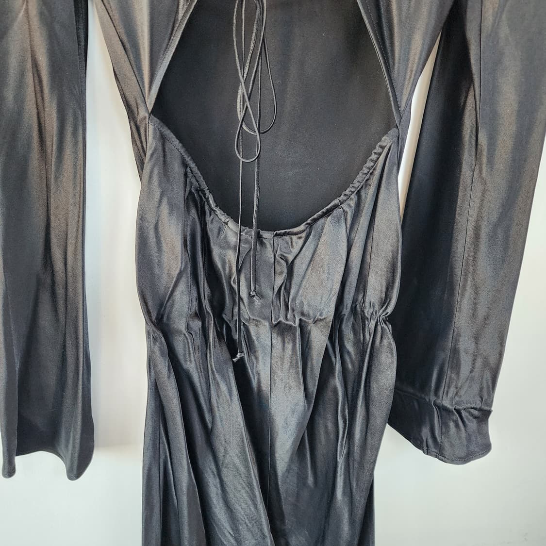  앤아더스토리즈 블랙 롱 원피스 셔링 상품이미지6