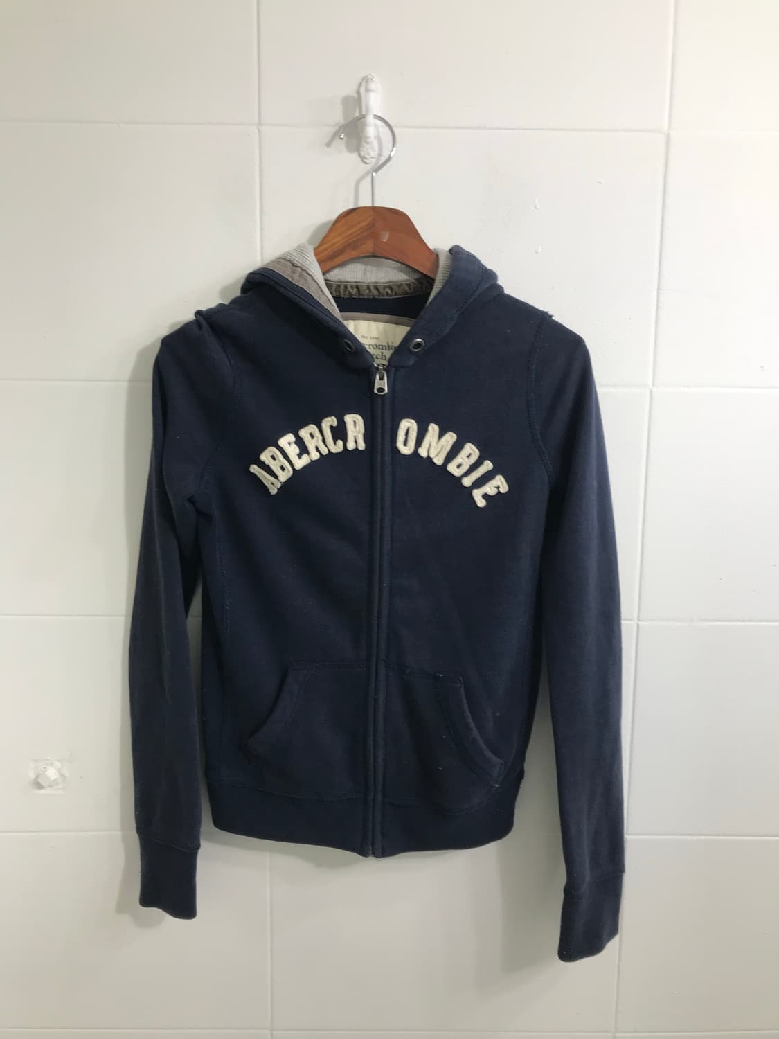 아베크롬비 딱붙 네이비 후드집업 상품이미지2