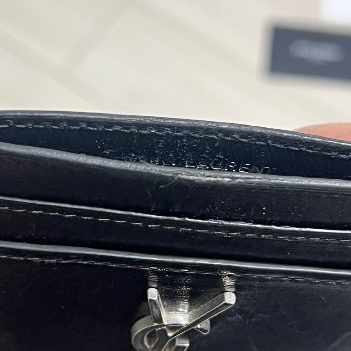 YSL 생로랑 모노그램 은장 카드지갑 상품이미지8