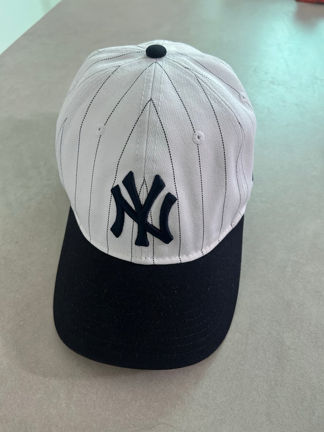 뉴에라 x MOMA 상품이미지1