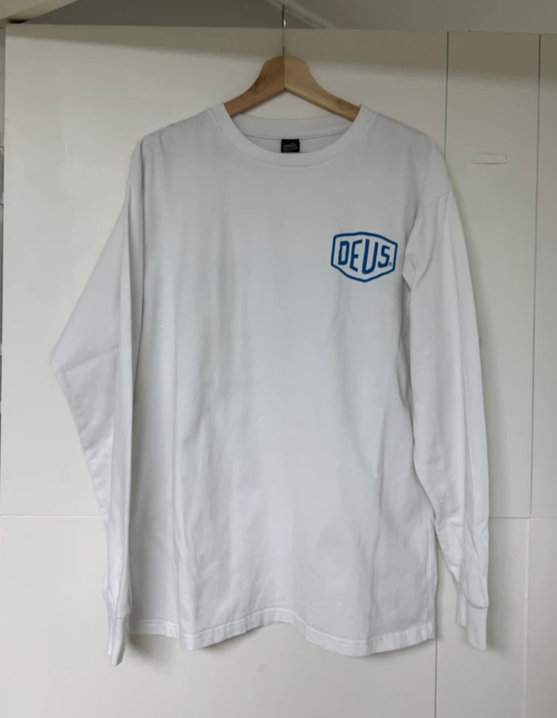 데우스 엑스 마키나 서울 성수 L 화이트 롱슬리브 상품이미지2