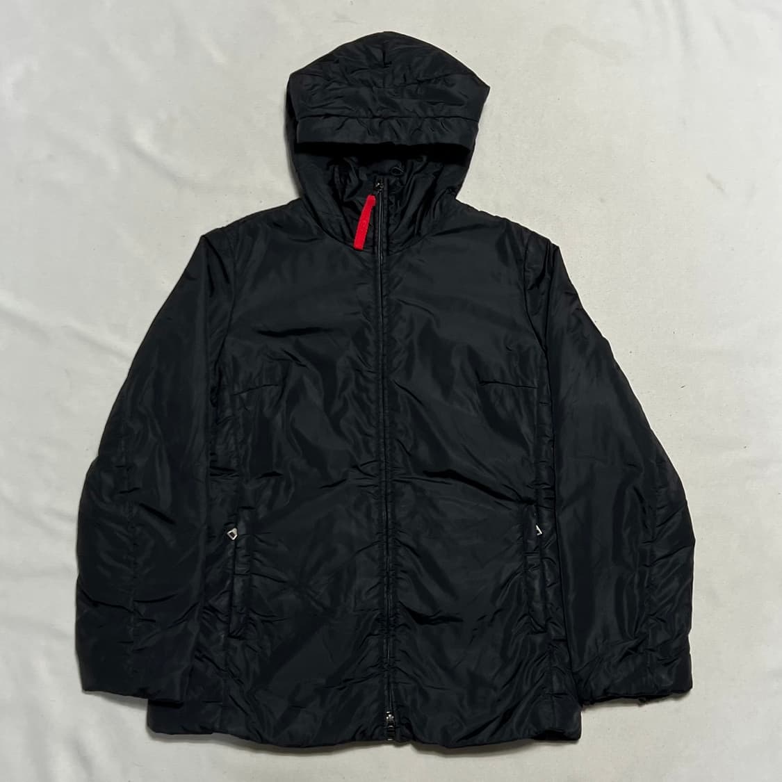 M 프라다 블랙 나일론 후드 패디드 자켓 상품이미지2