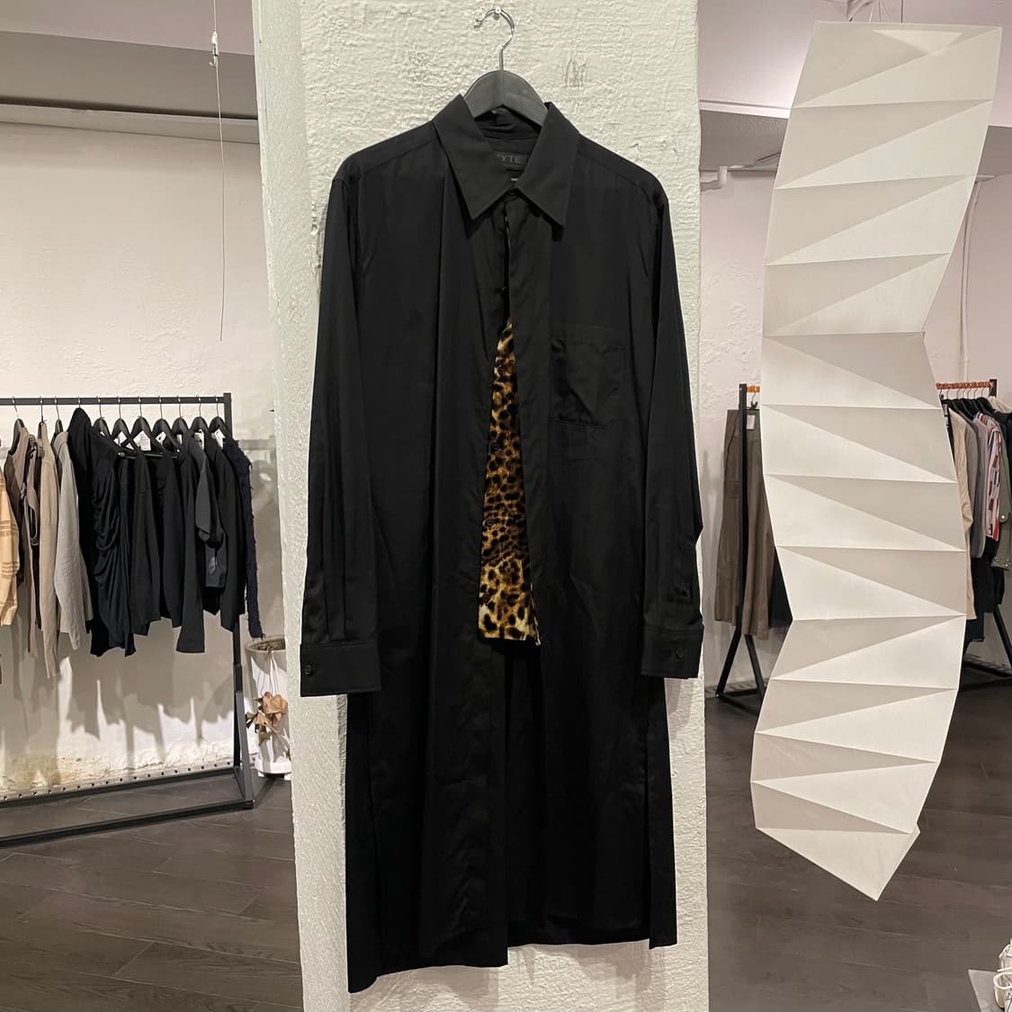 요지야마모토 레오파드 패널 롱셔츠 상품이미지1