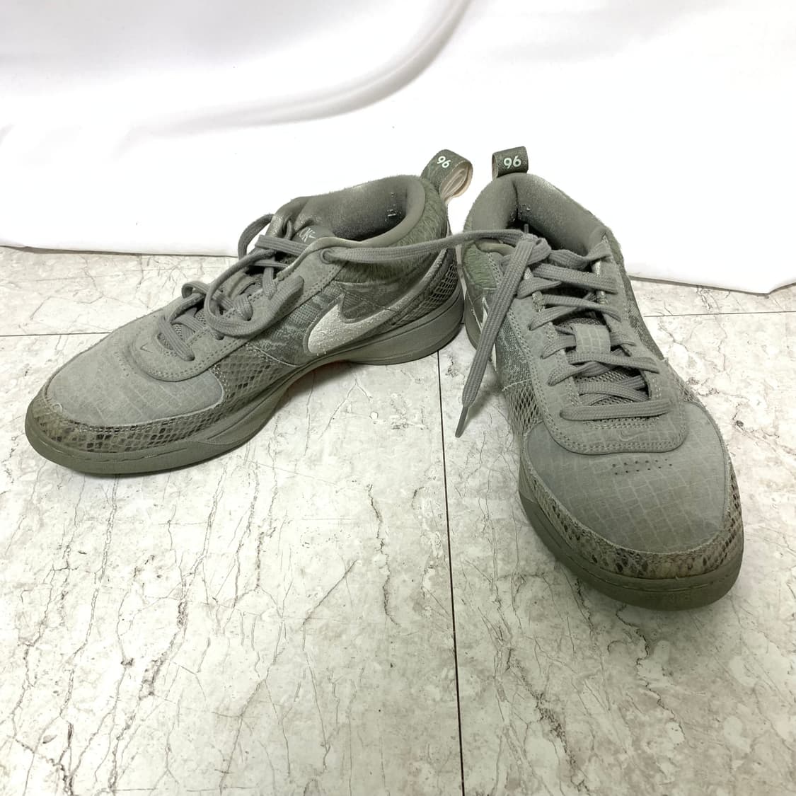 나이키 96 스니커즈 운동화 275mm 올리브 그레이 상품이미지1