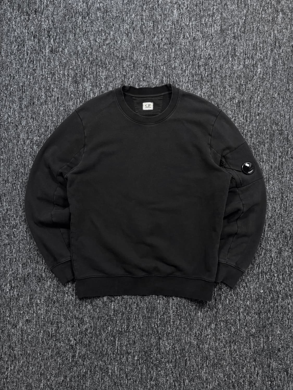 CP 컴퍼니 블랙 맨투맨 상품이미지4
