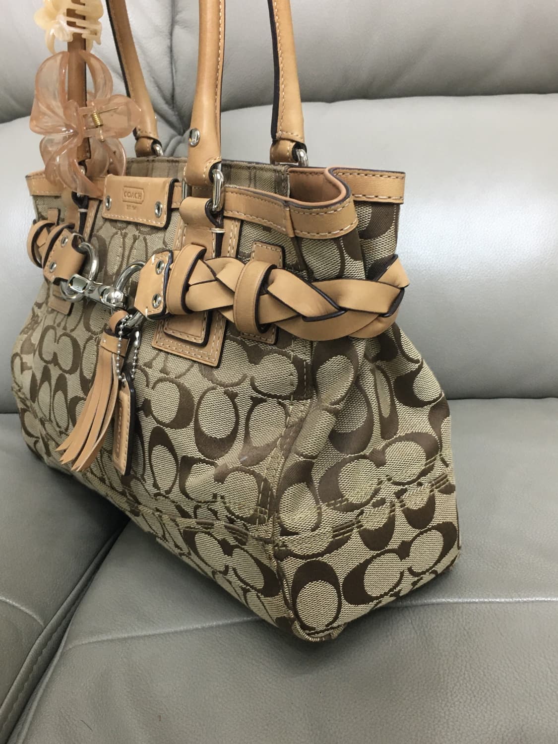 코치 베이지 갸루 숄더백 상품이미지3