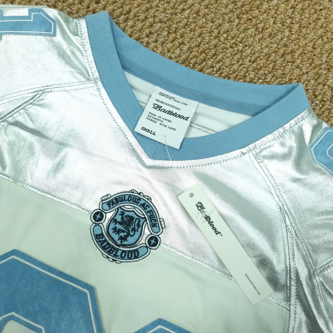 새상품 BADBLOOD 풋볼클럽 숏슬리브 슬림핏 져지 상품이미지1