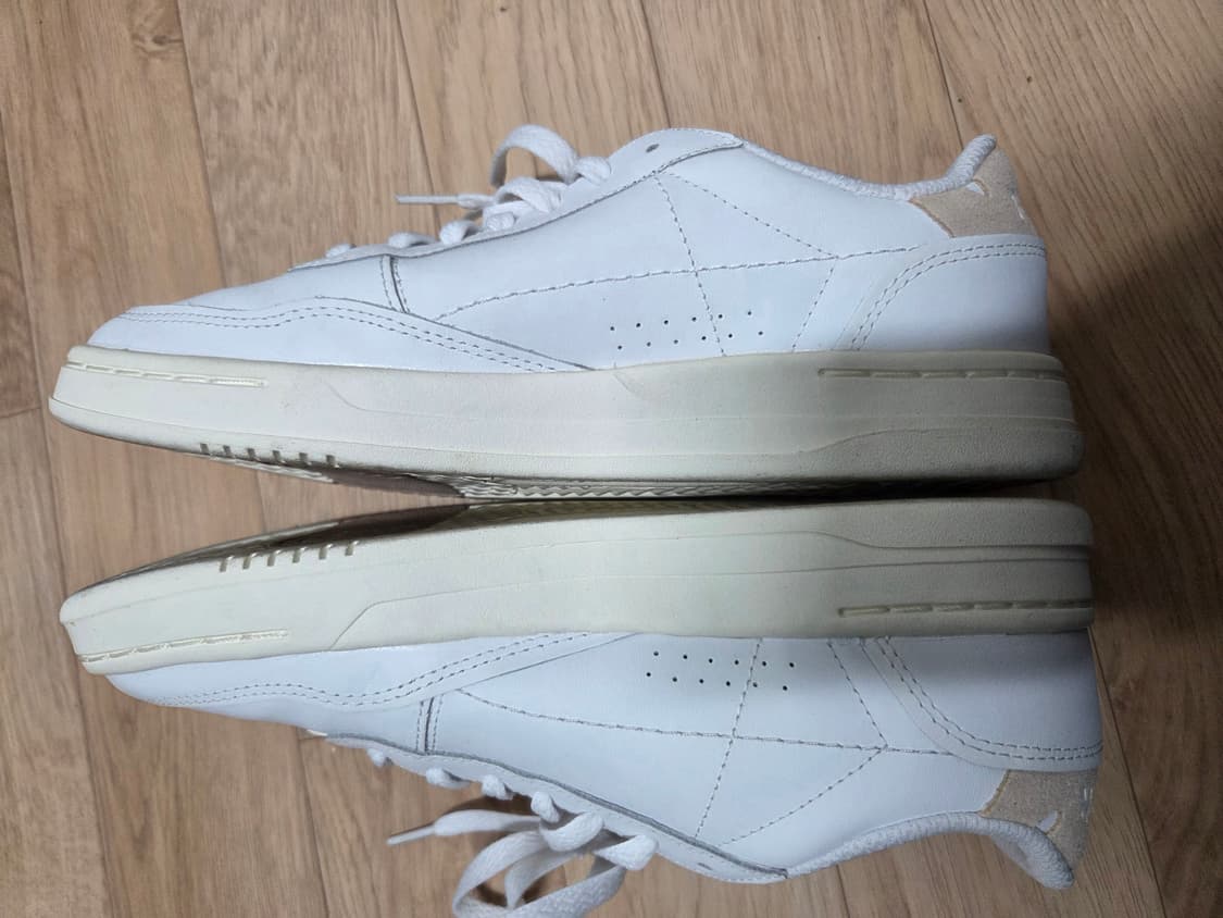 리복 코트 피크 베이지 260팝니다 상품이미지4