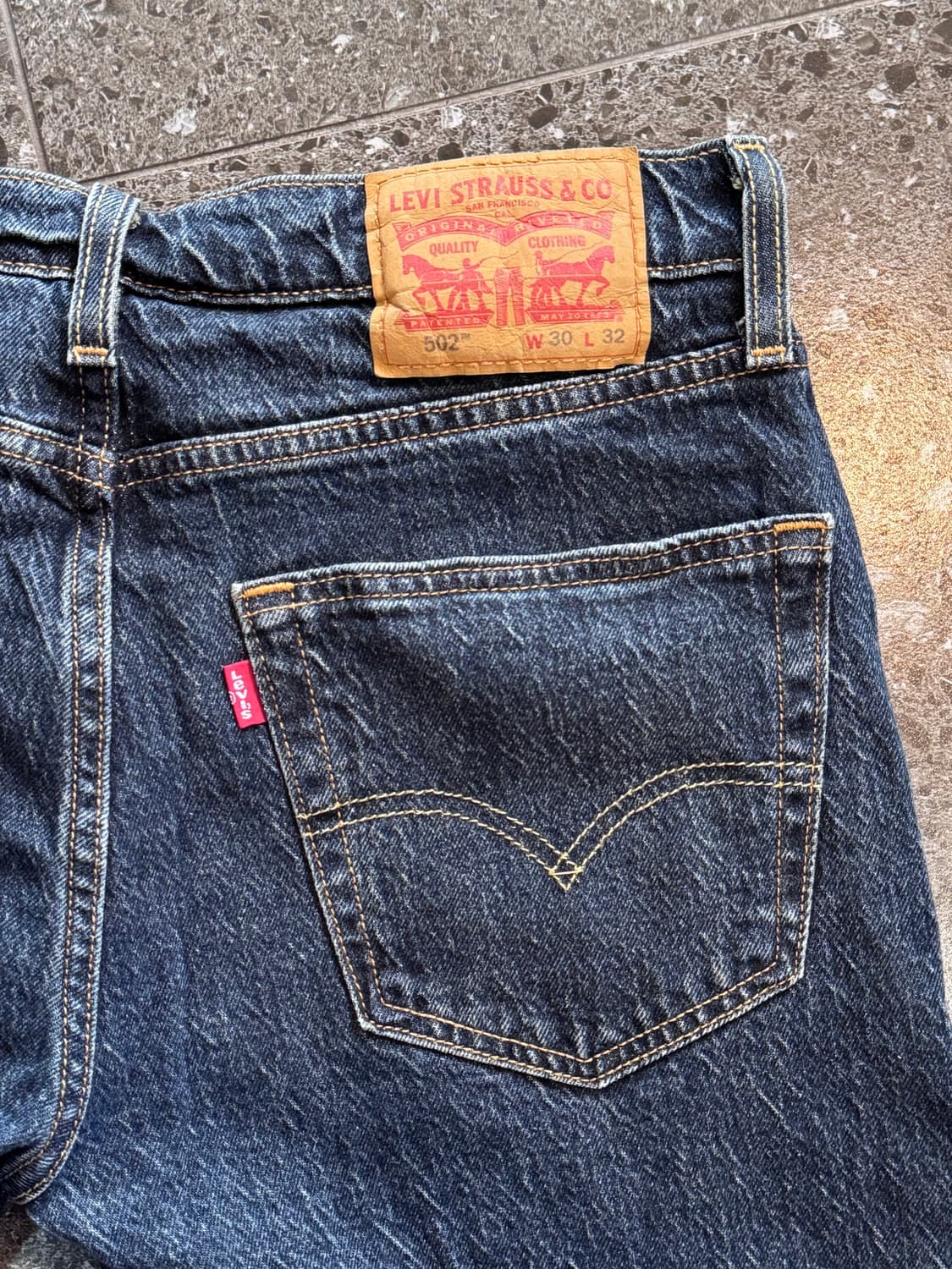 리바이스 502 상품이미지1