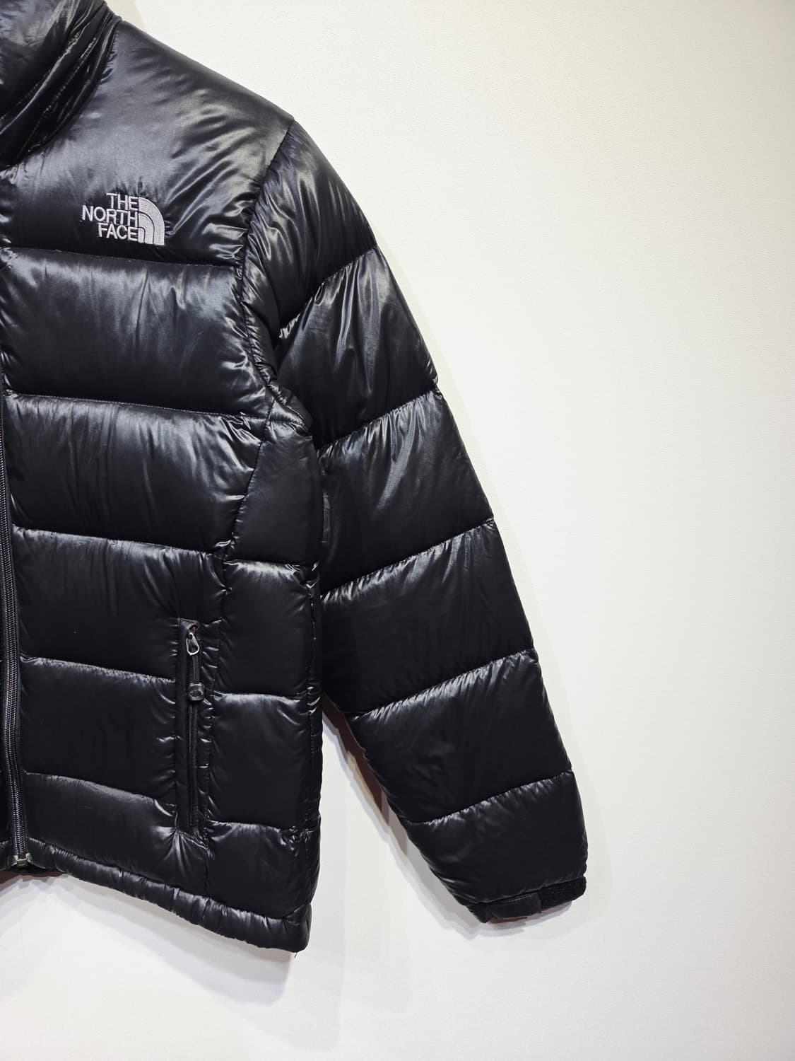 노스페이스 700 구스다운 눕시 패딩 자켓 유광 블랙 상품이미지4