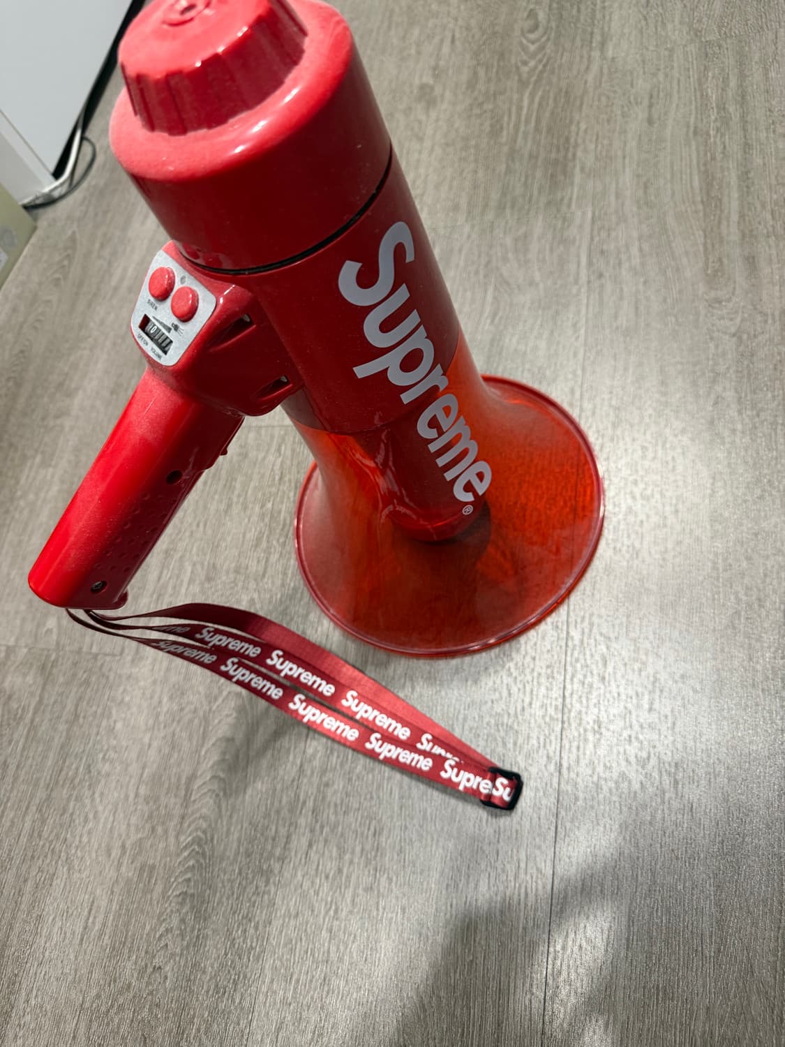 슈프림 파일 워터프루프 메가폰 레드 -21FW 상품이미지2
