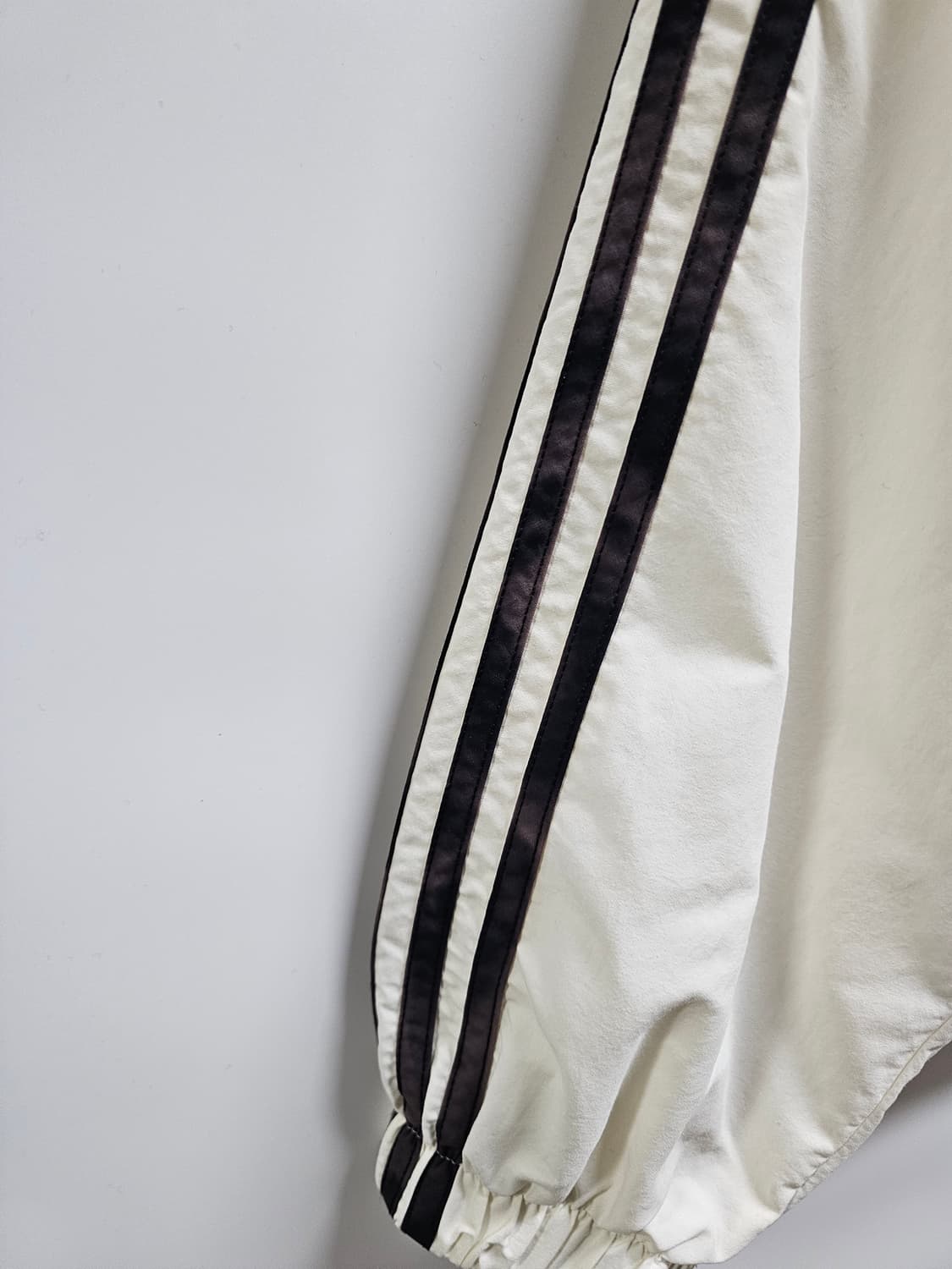 아디다스 여성 크롭 바람막이 M 상품이미지5