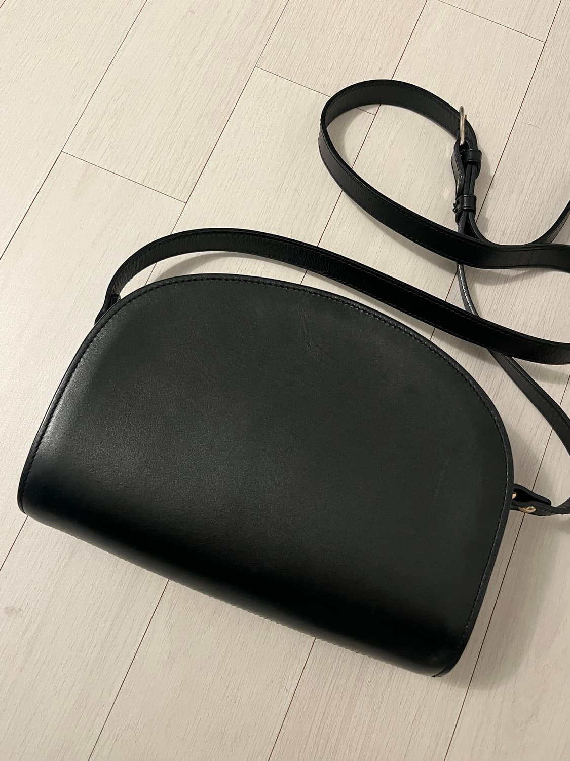 A.P.C 하프문  상품이미지2