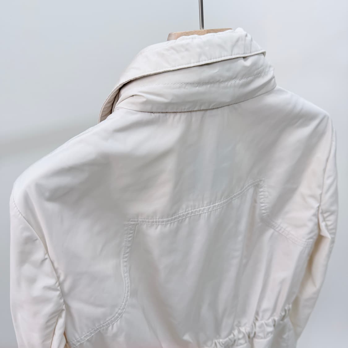 [S+급/2] 몽클레어 오크레 여성 후드 바람막이 자켓 아이보리 상품이미지6